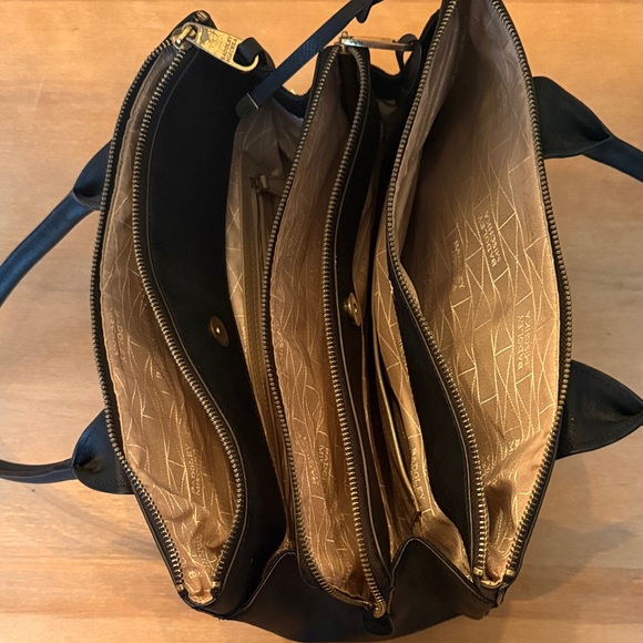 badgley mischka vegan leather handbag black classic black tote. - Picture 6 of 8